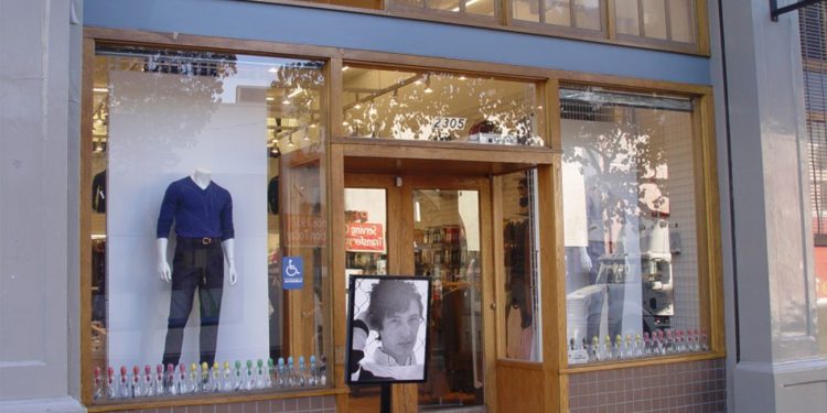 American-Apparel-01-900x675